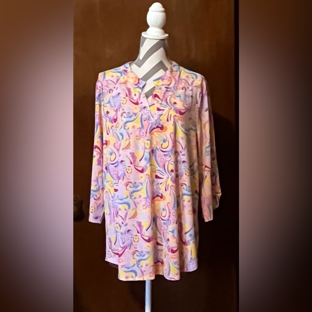 NWT Dear Scarlett Lizzy 3/4 Sleeve Top